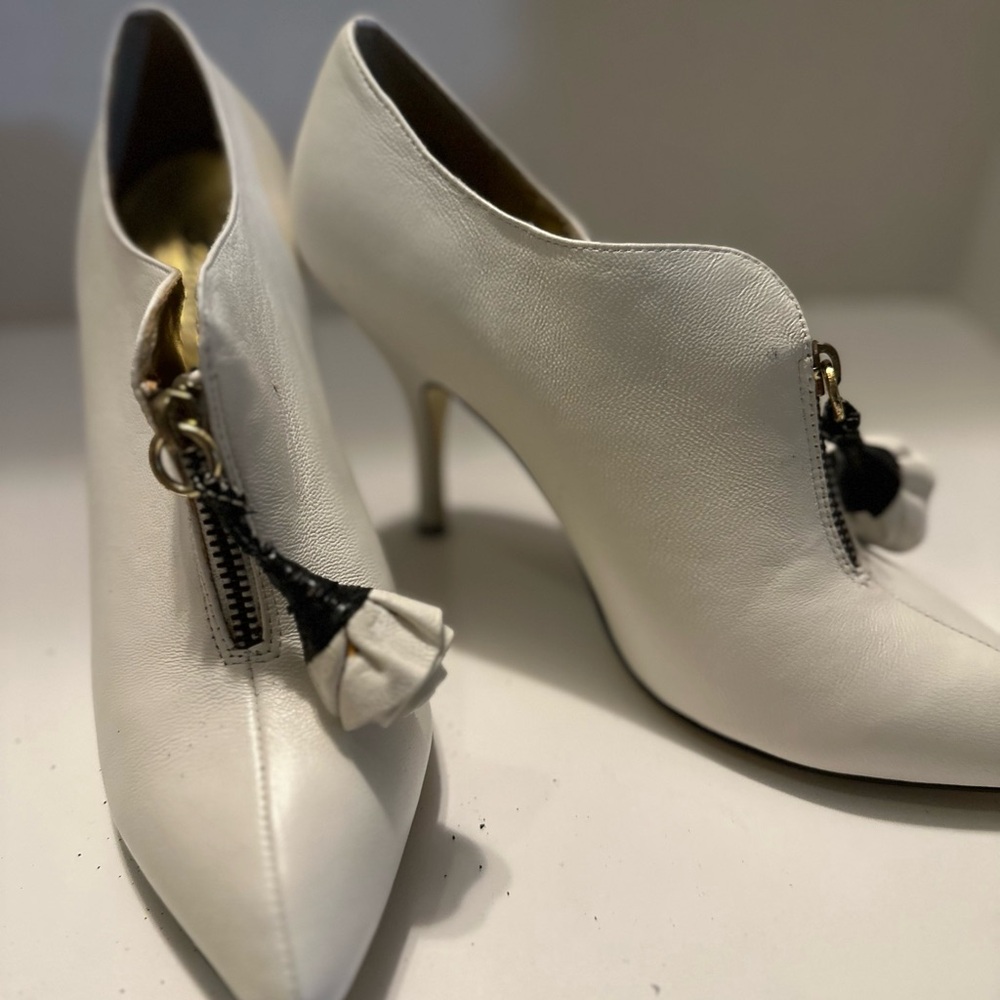 Beverly Feldman zip front tassel booties